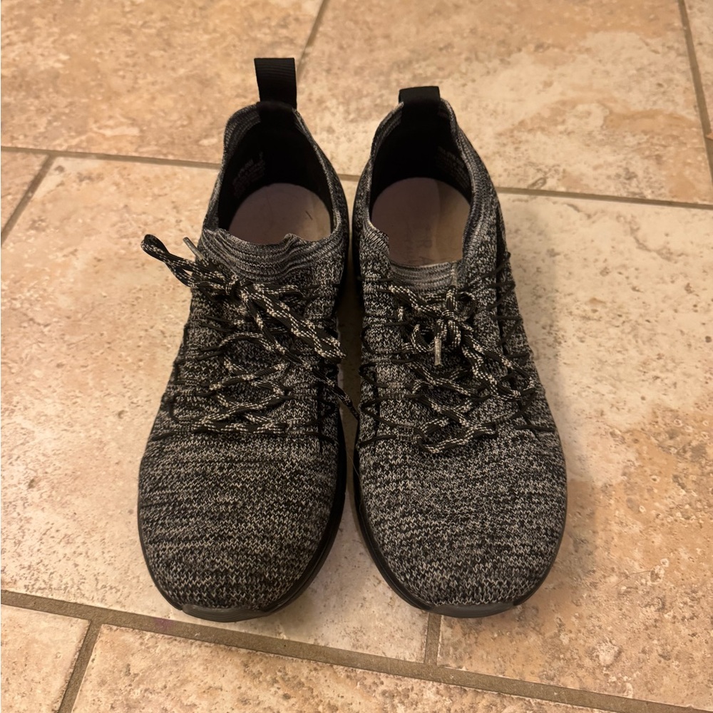 Traq Black and Gray Knit Sneakers